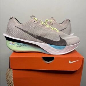 Nike 🔥 ZoomX VaporFly Next% 4 Silt Barely Volt IH6277-602 Women's 6 NEW